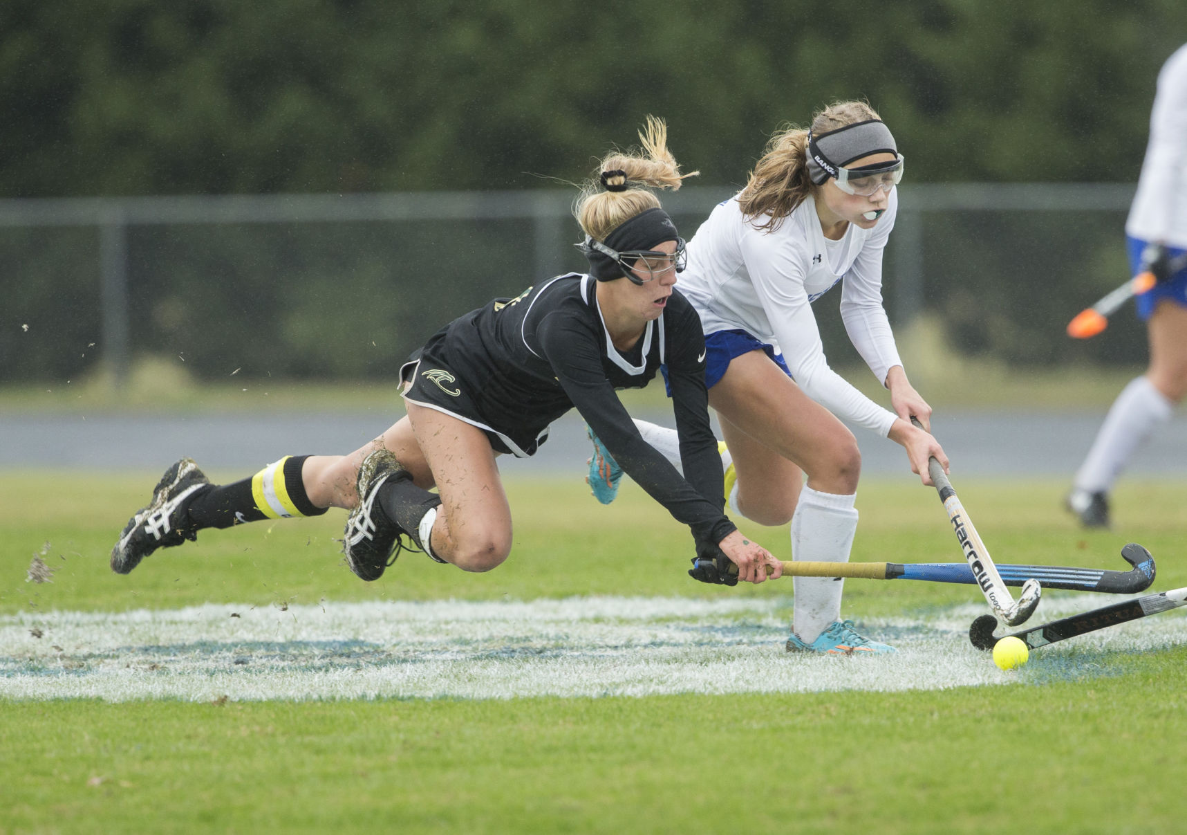 Riverbend vs Cox field hockey
